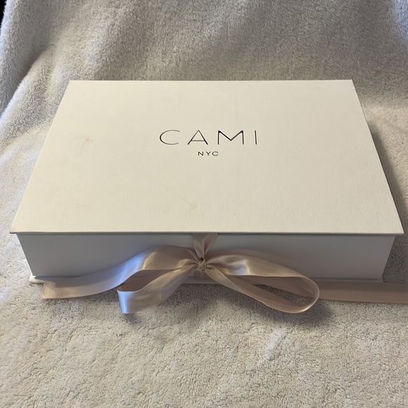 CAMI NYC || CHARLIE TANK NWT & BOX || Limited Edition Azure Print - Picture 13 of 13